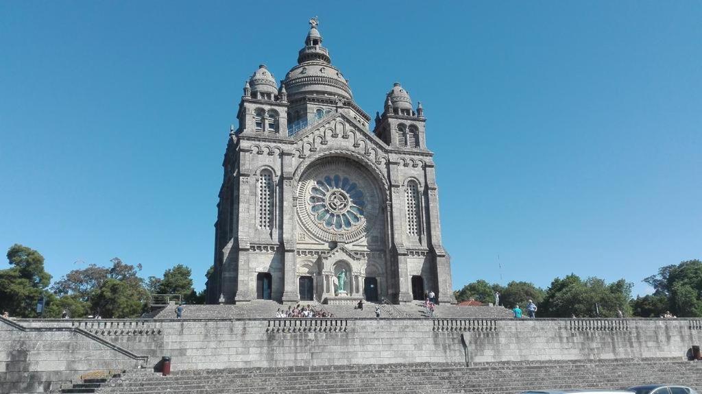 Viana E Amor Apartamento No Centro Historico Виана до Кастело Екстериор снимка